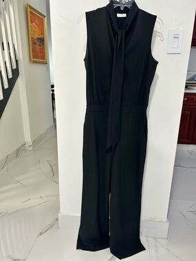 New York & Company Black Sleeveless Tie-Neck Jumpsuit Size M